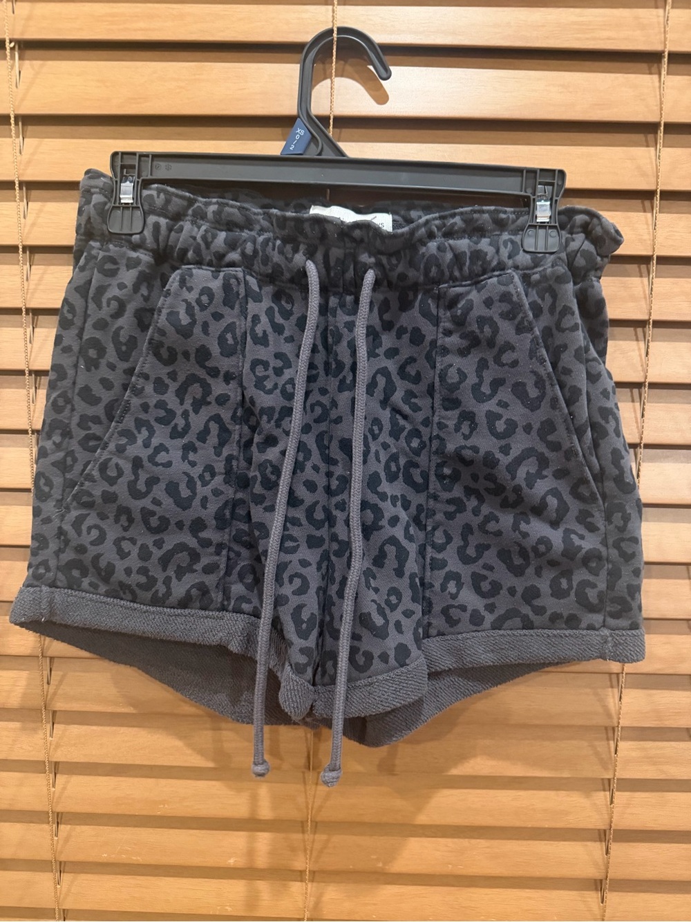 Abercrombie & Fitch Charcoal Leopard Pull‑On Athletic Shorts
